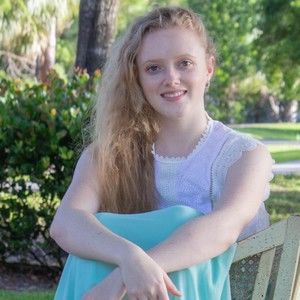 Meet your Posher, Emi